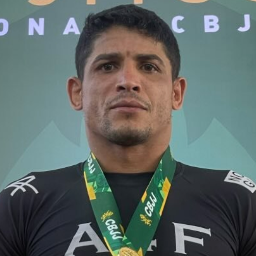 Aleandro Caetano