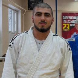 Elbek Alishov