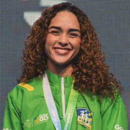 Júlia Barros
